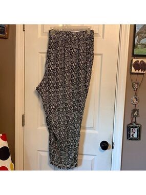 Womens Relaxed fit black and beige patterned pants 5X